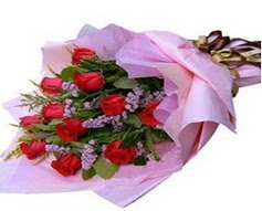 11 adet kirmizi güllerden görsel buket  İsparta çiçek gönderme sitemiz güvenlidir 