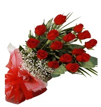 15 kırmızı gül buketi sevgiliye özel  İsparta çiçek gönderme sitemiz güvenlidir 